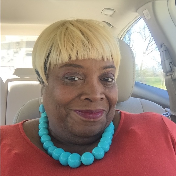 Meet your Posher, Phyllis - Picture 1 of 1